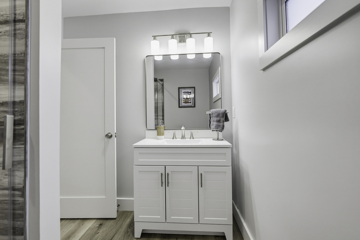 Upstairs Bathroom