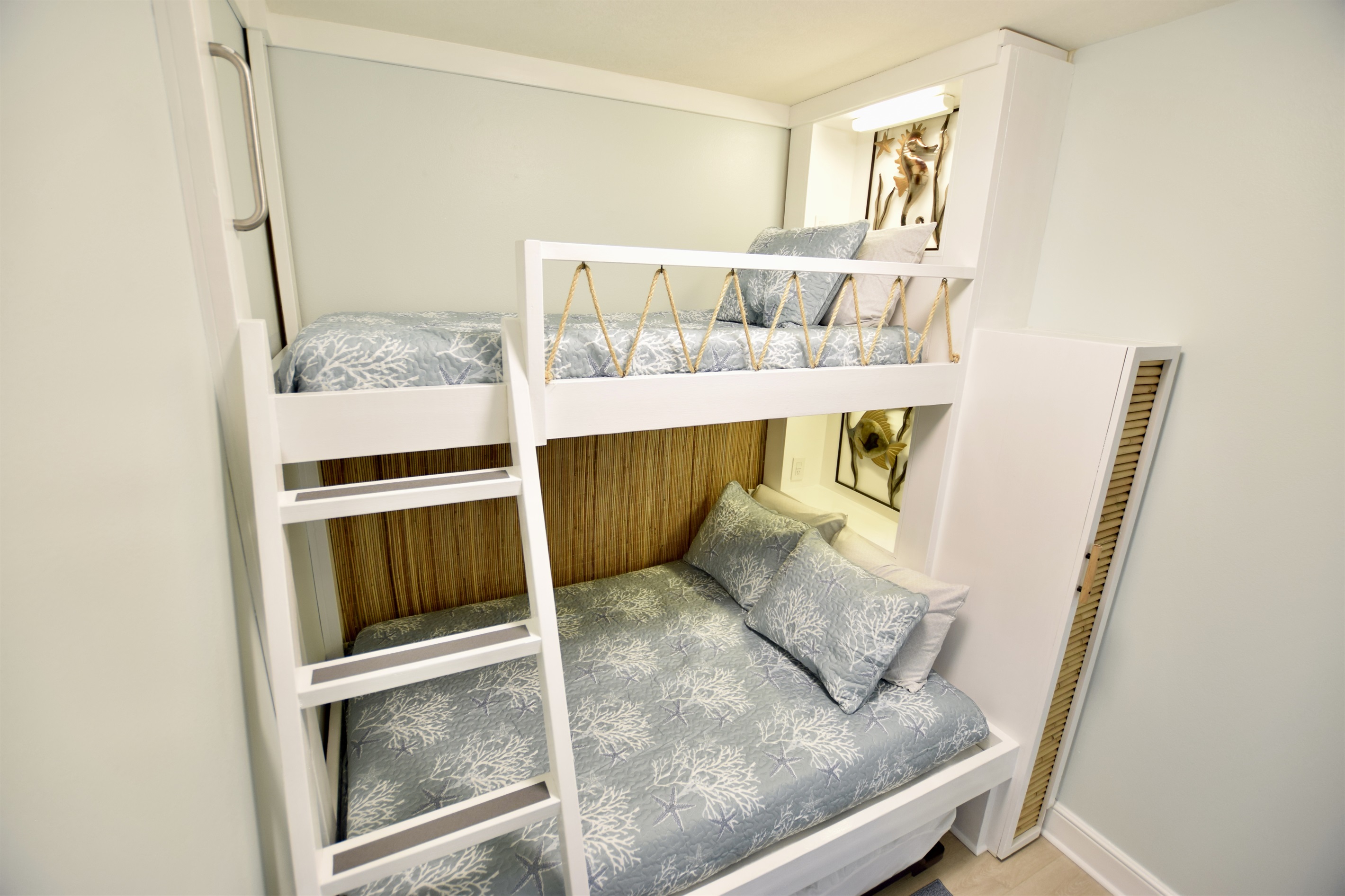 Azure #117: Bunk Room
