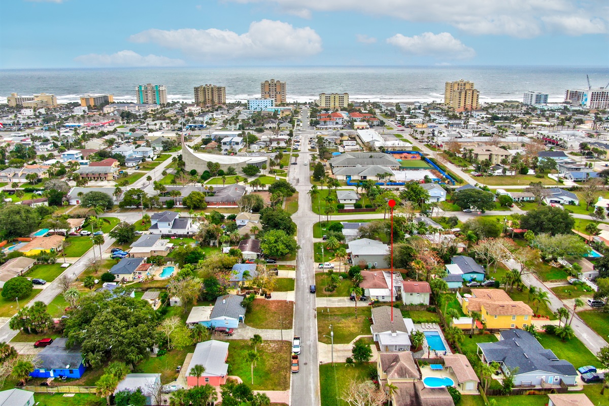 5 blocks to the beach