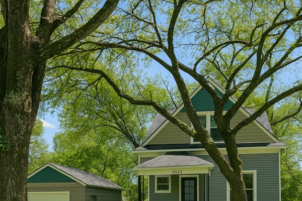 Front of home with driveway