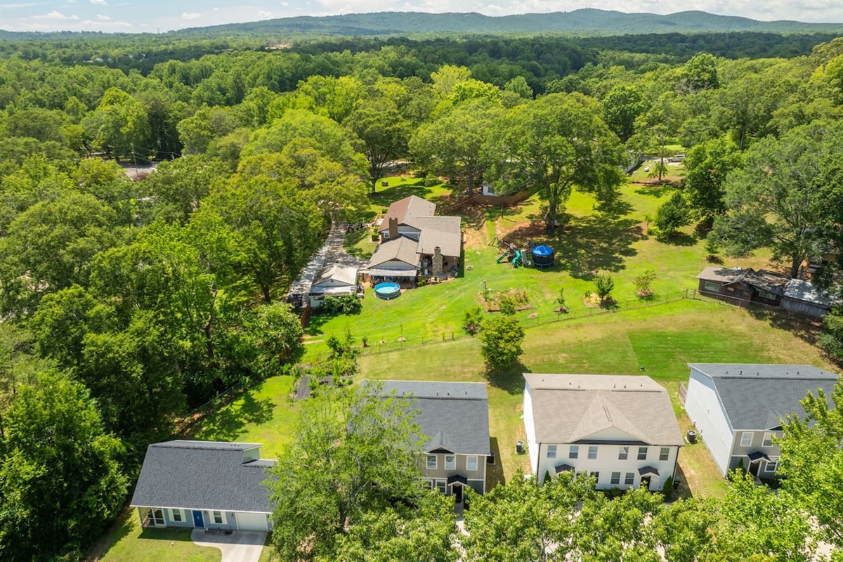The property is located in a neighborhood in Taylors