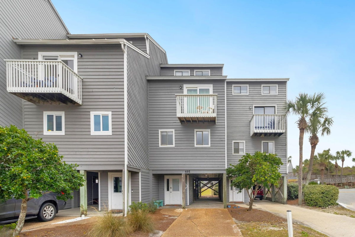 Walk up to this three-story townhome and feel the vacation start before you even open the door.