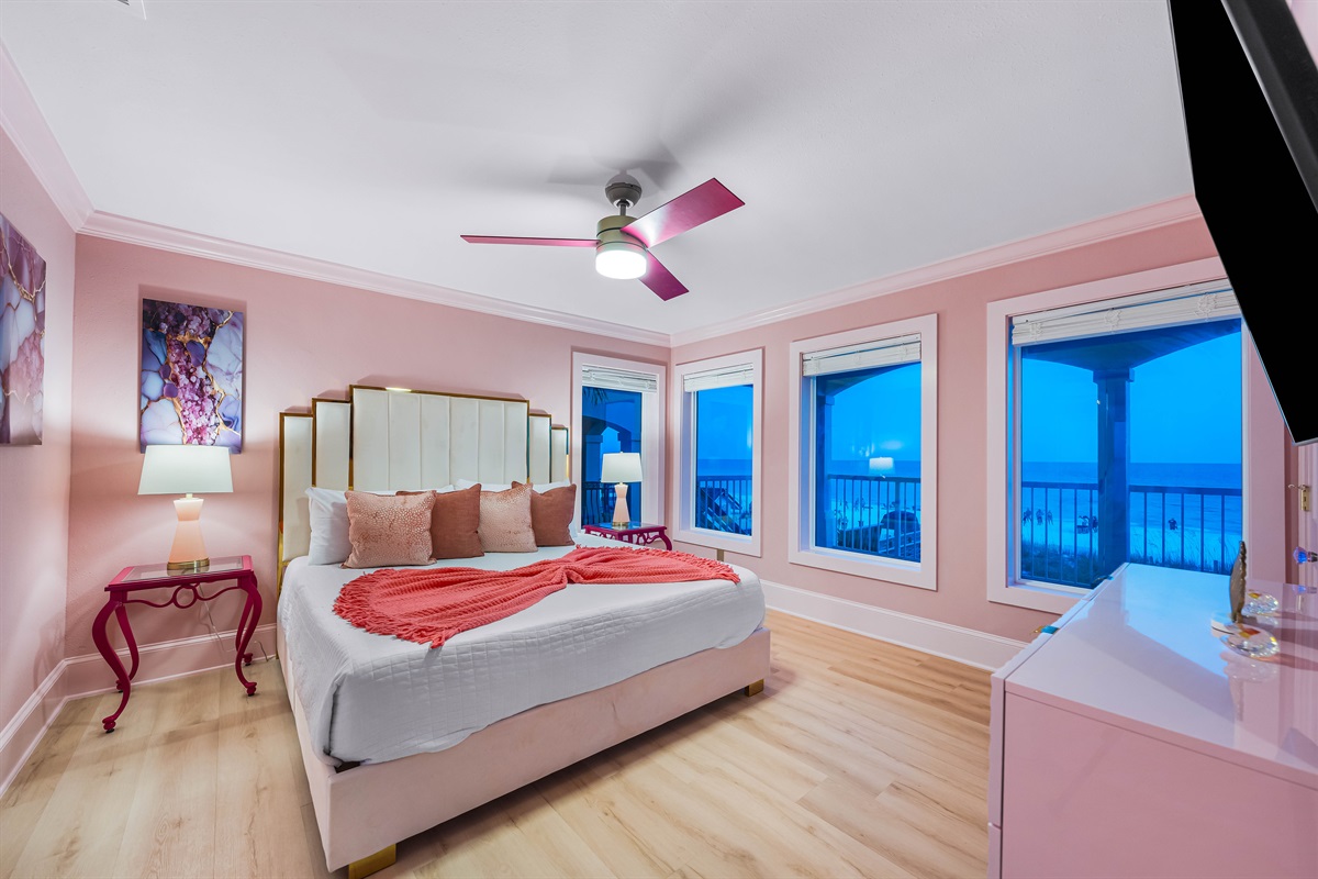 Beachfront Master Suite | First Floor
