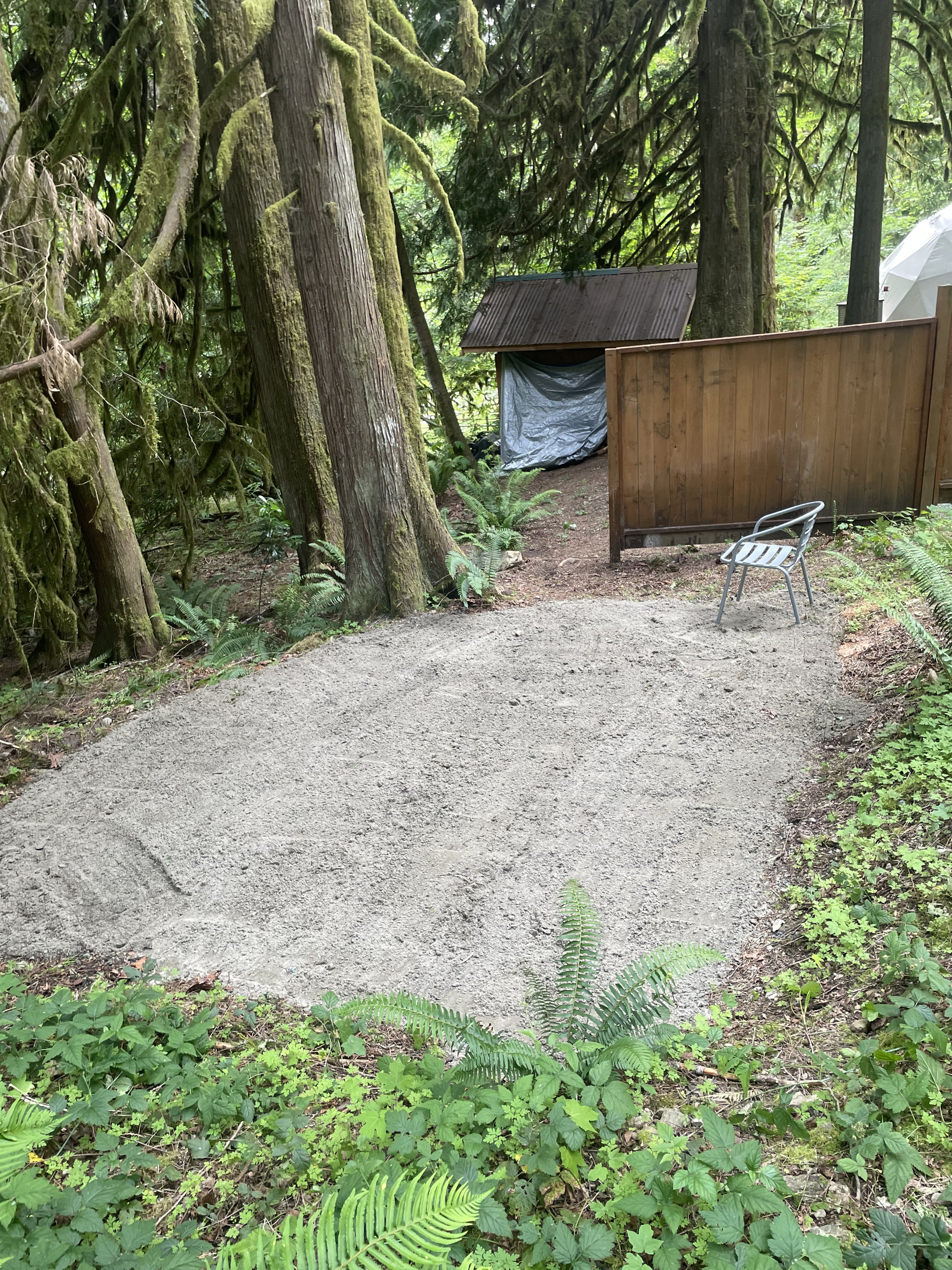 Make room for one more guest with our optional 12x12 tent site add-on. Bring your own tent and sleeping gear, then enjoy shared access to the Dome amenities including towels, hot shower & hot tub :) 