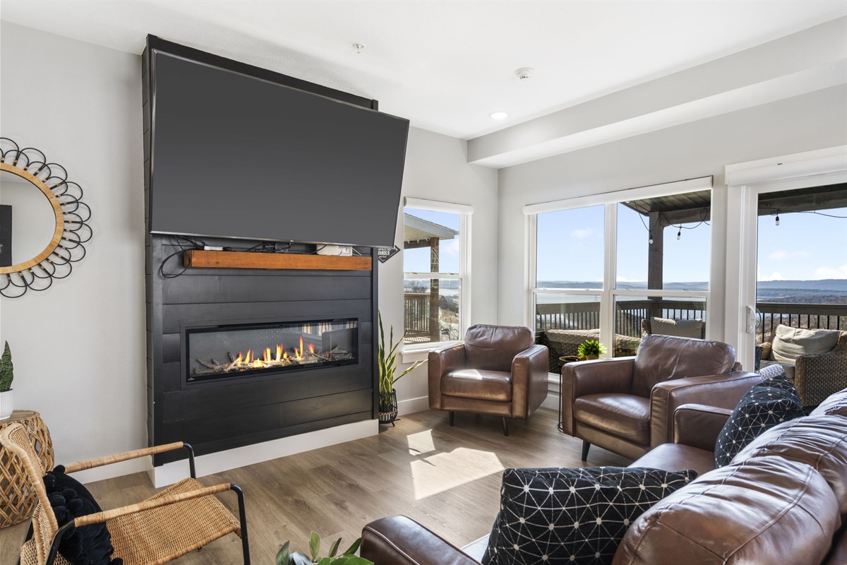 Living Area & Fireplace