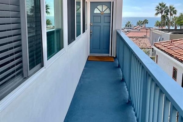 Private entry with self check-in key pad