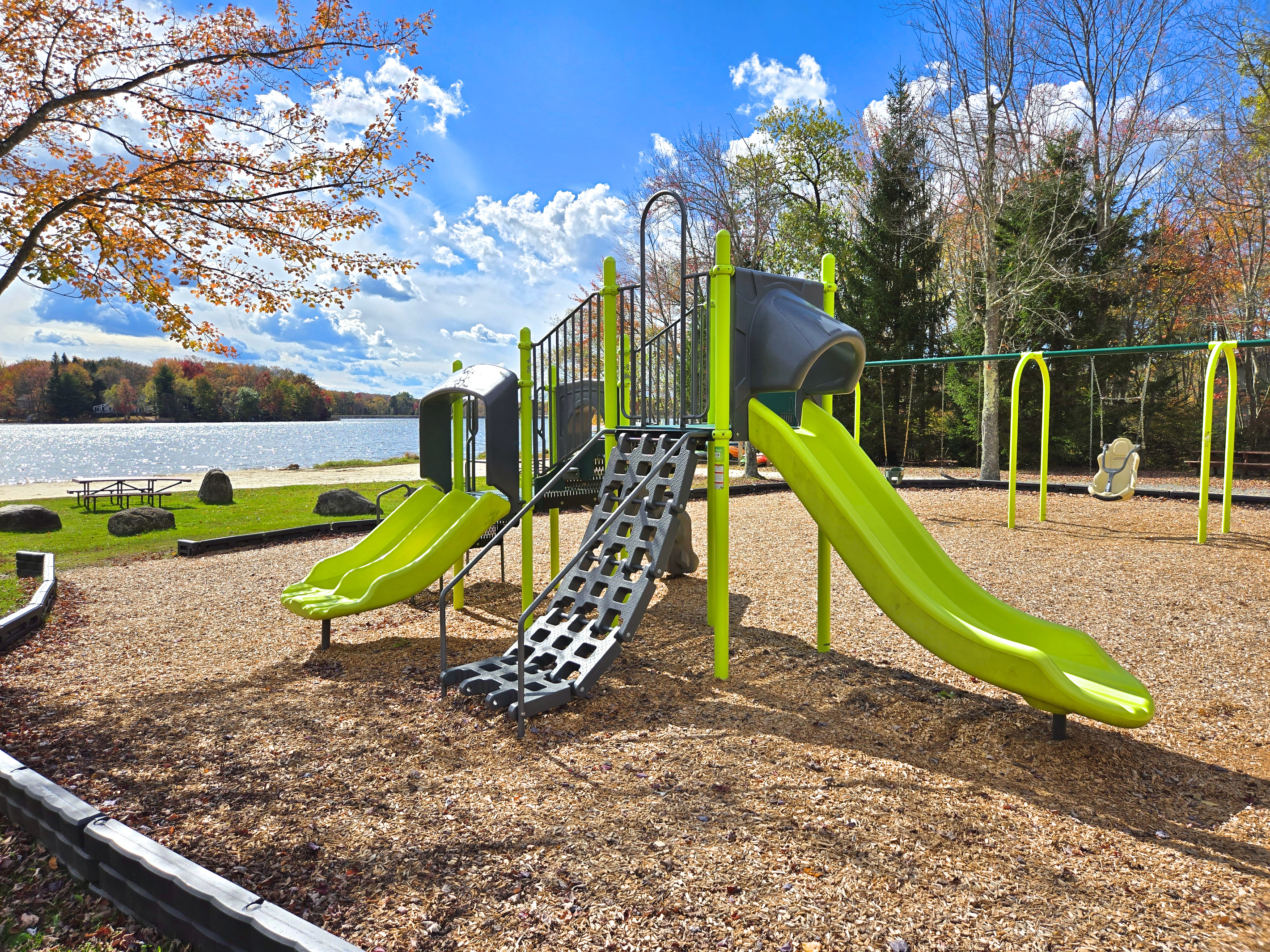 Community amenity (some are seasonal) - Arrowhead Lake - Serhii Vacation Rentals