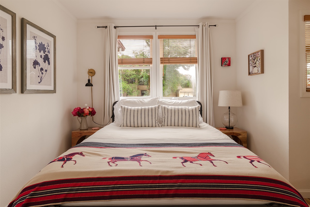 Guest bedroom
