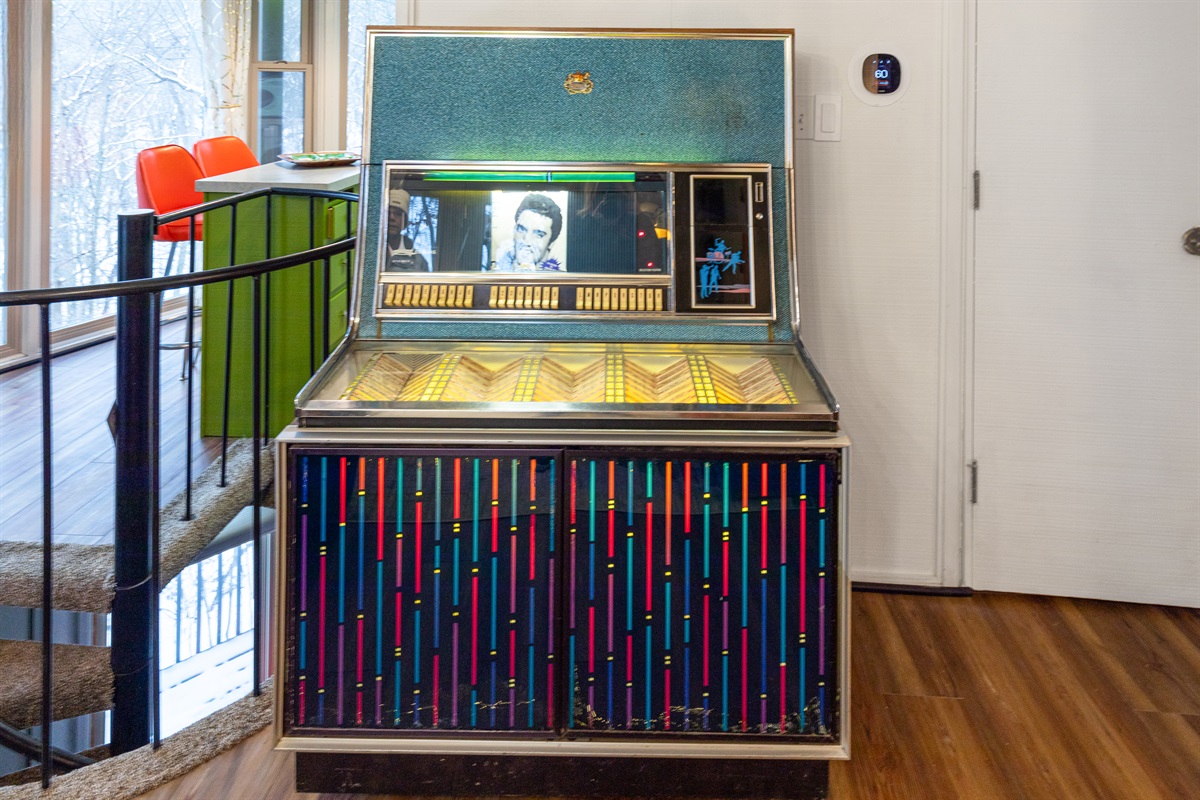 1960s Juke box- right now plays but is old, so we can't 100% promise it will when you come, but we will try our darndest to keep it working!