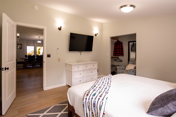 Middle Bedroom
