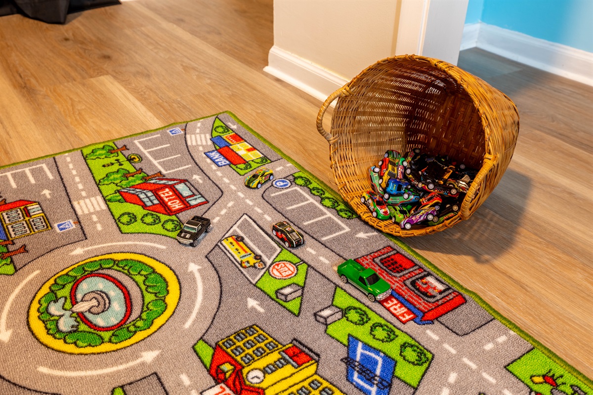 Tiny cars and big imagination! Tthe perfect little play setup for kids