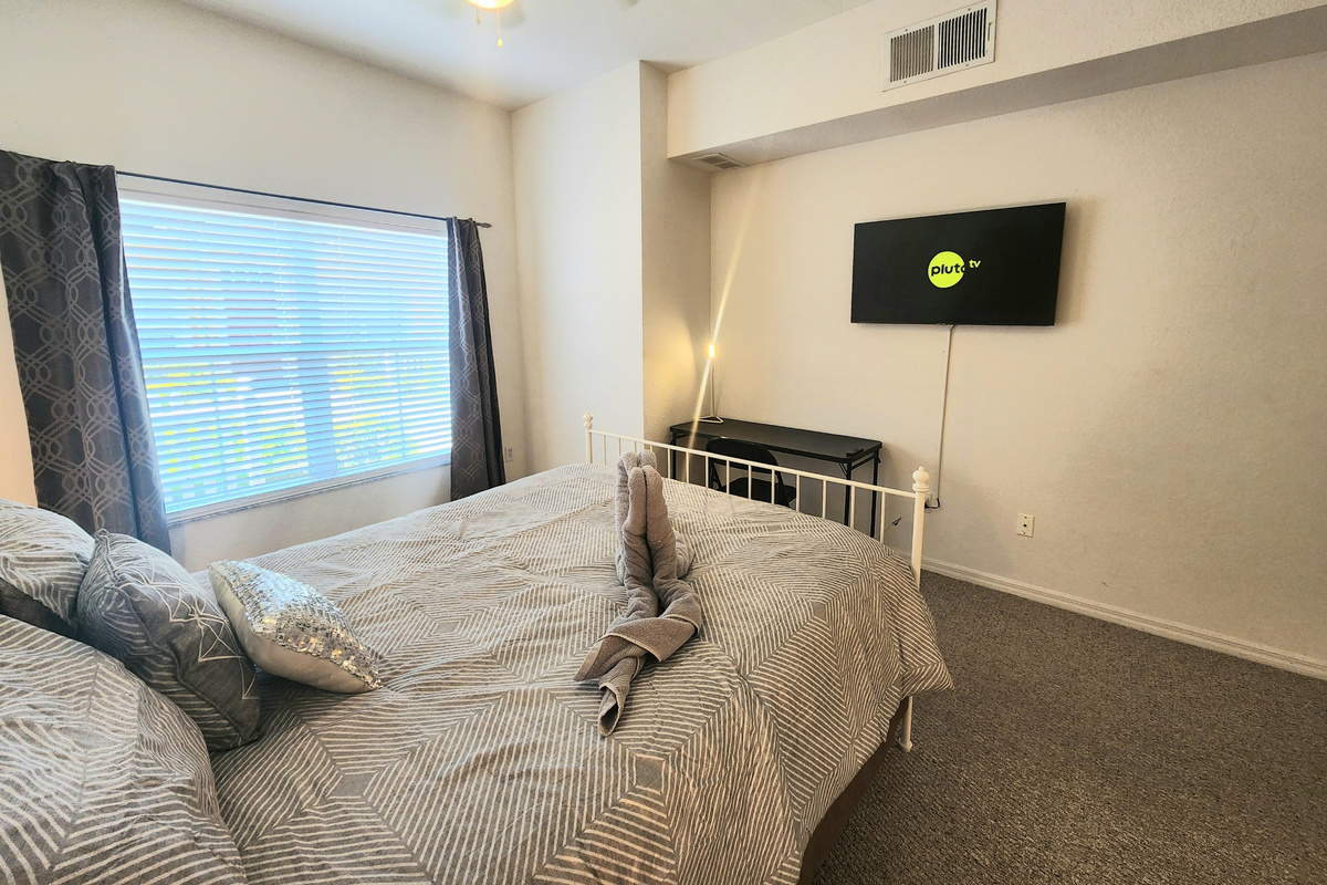 Master Queen Bedroom, downstairs, TV, Ceiling Fan