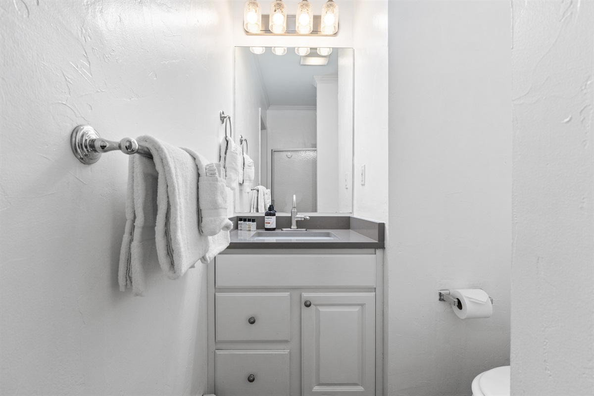 Bathroom 2 | Vanity | Sink