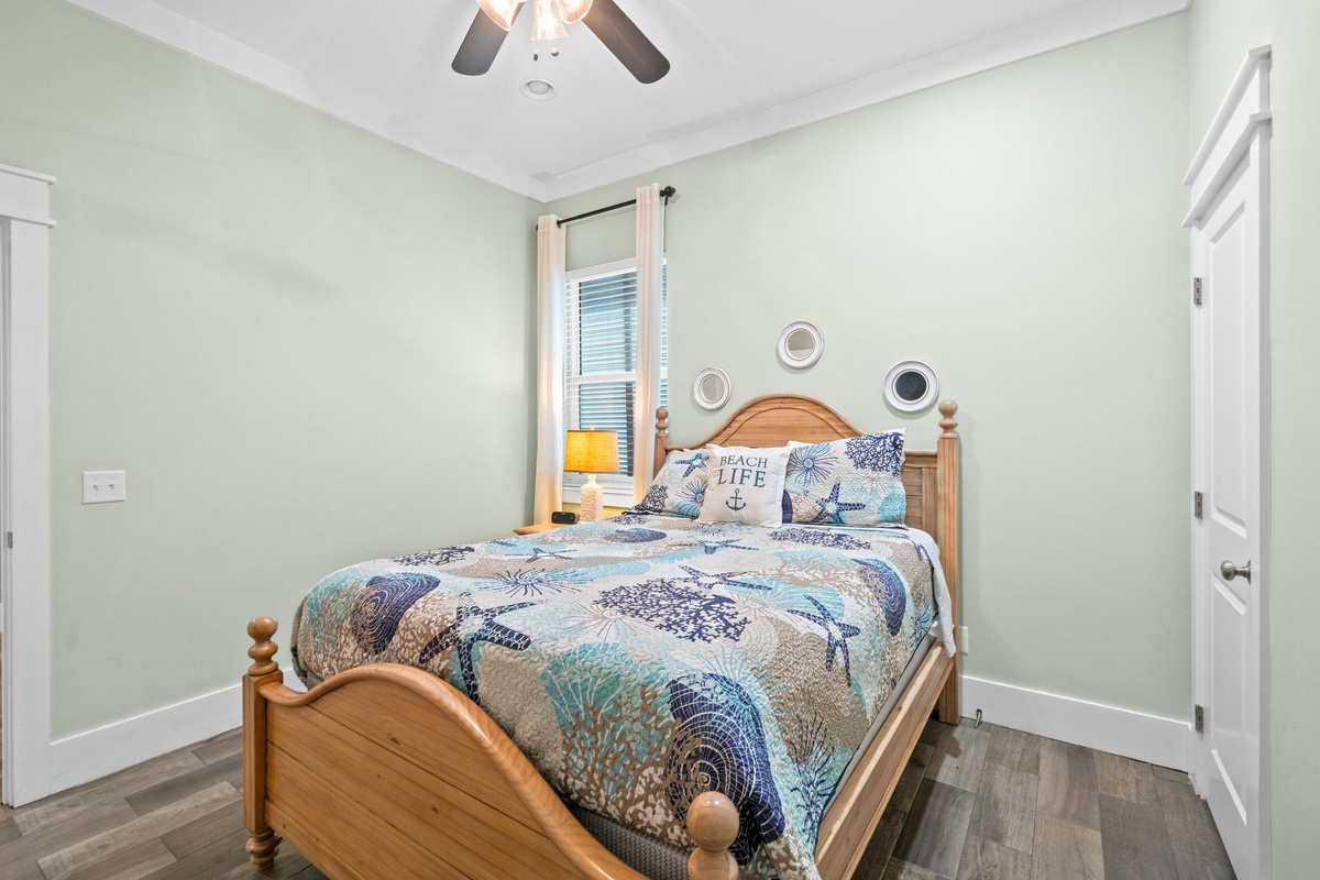 2nd floor queen