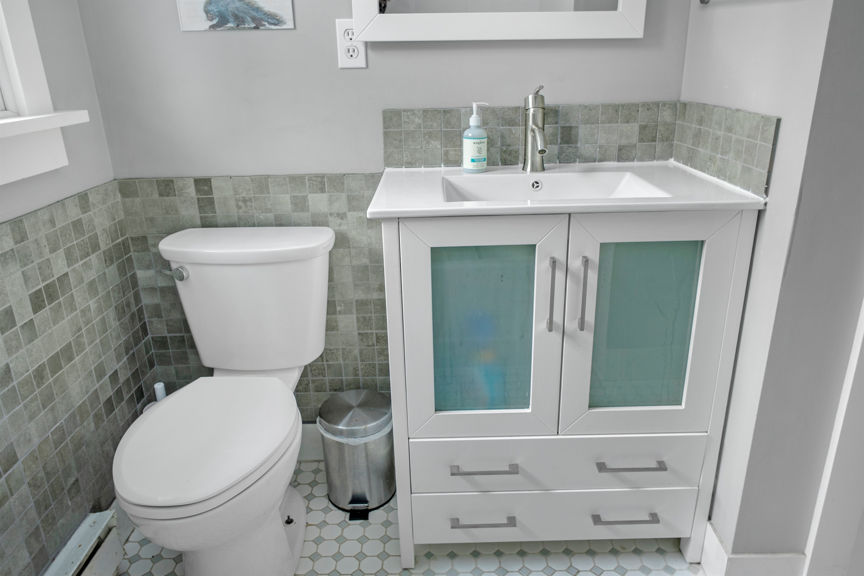 Front Bathroom - Vanity