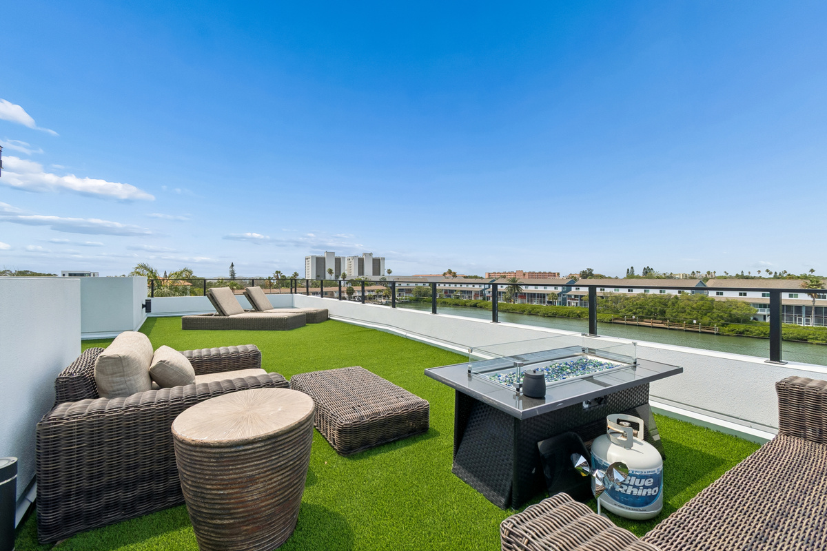 The rooftop decks gives 360 views of the private canal