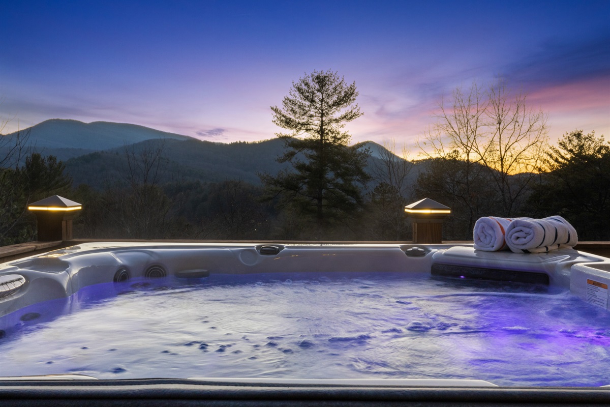 Sink into the hot tub and let the bubbling waters melt away your stress while enjoying the scenic surroundings.