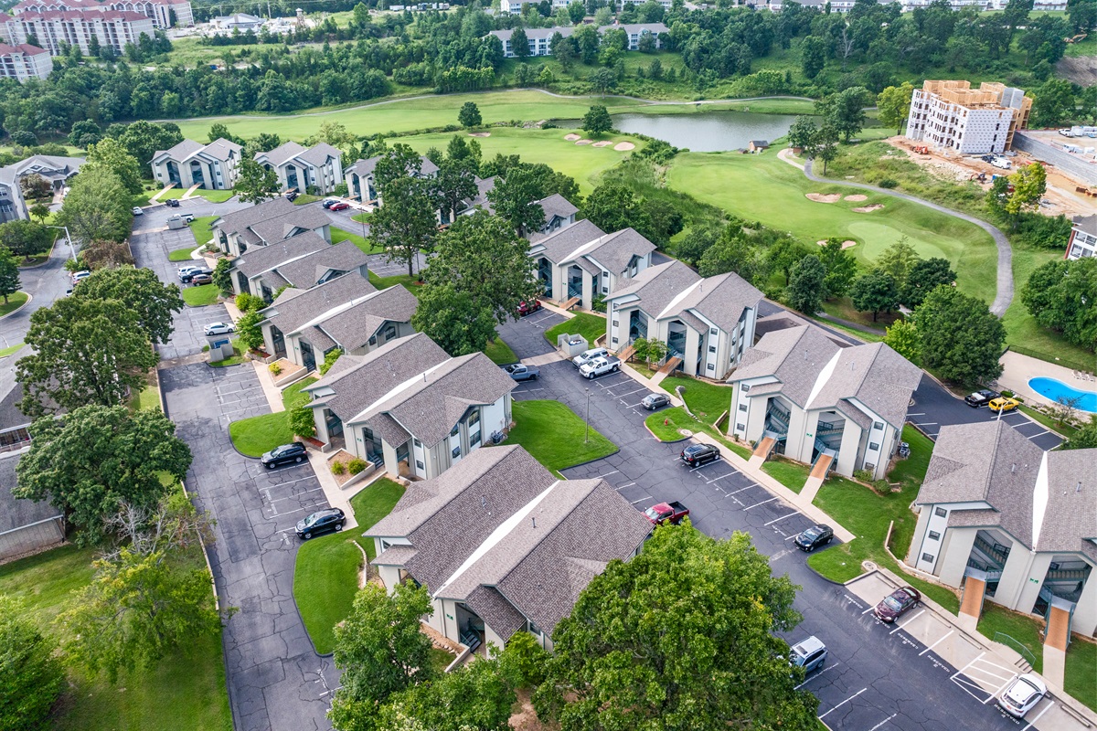 Aerial view of The Greens at Thousand Hills, showing the condo’s quiet golf-course setting in central Branson.