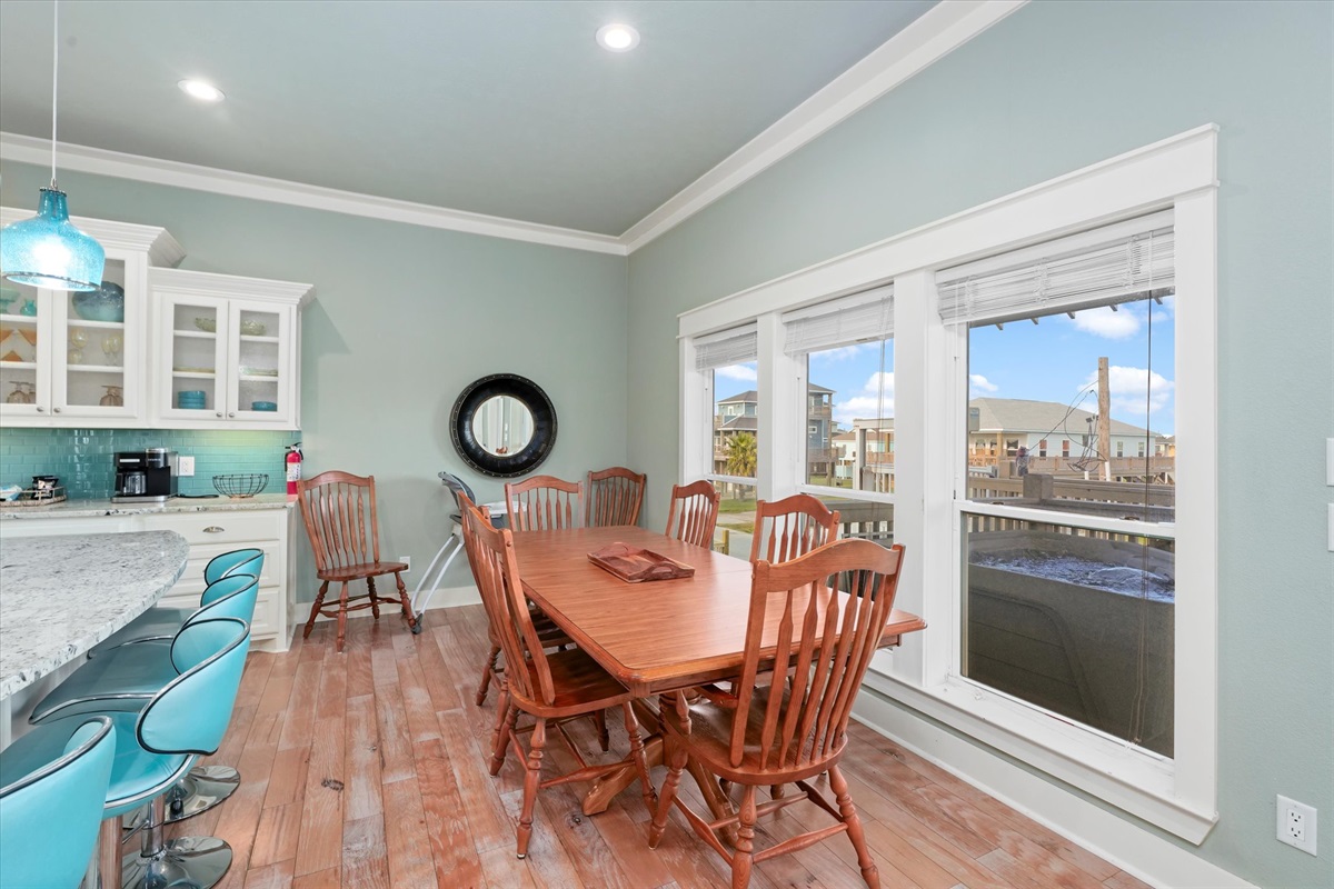 8ccb5dca34924ac888fd37c8fbac2e5e Large | Beachhouse | Texas | TX | Vacation Homes | Galveston | Crystal Beach | Kokomo | Breezy Days | Beachfront Elegance | Sunrise Serenity | Southern Sands Property Management, LLC