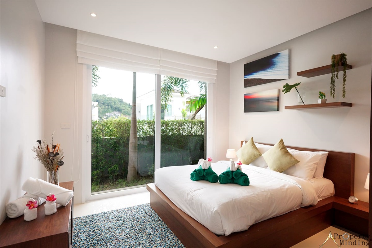 1st bedroom