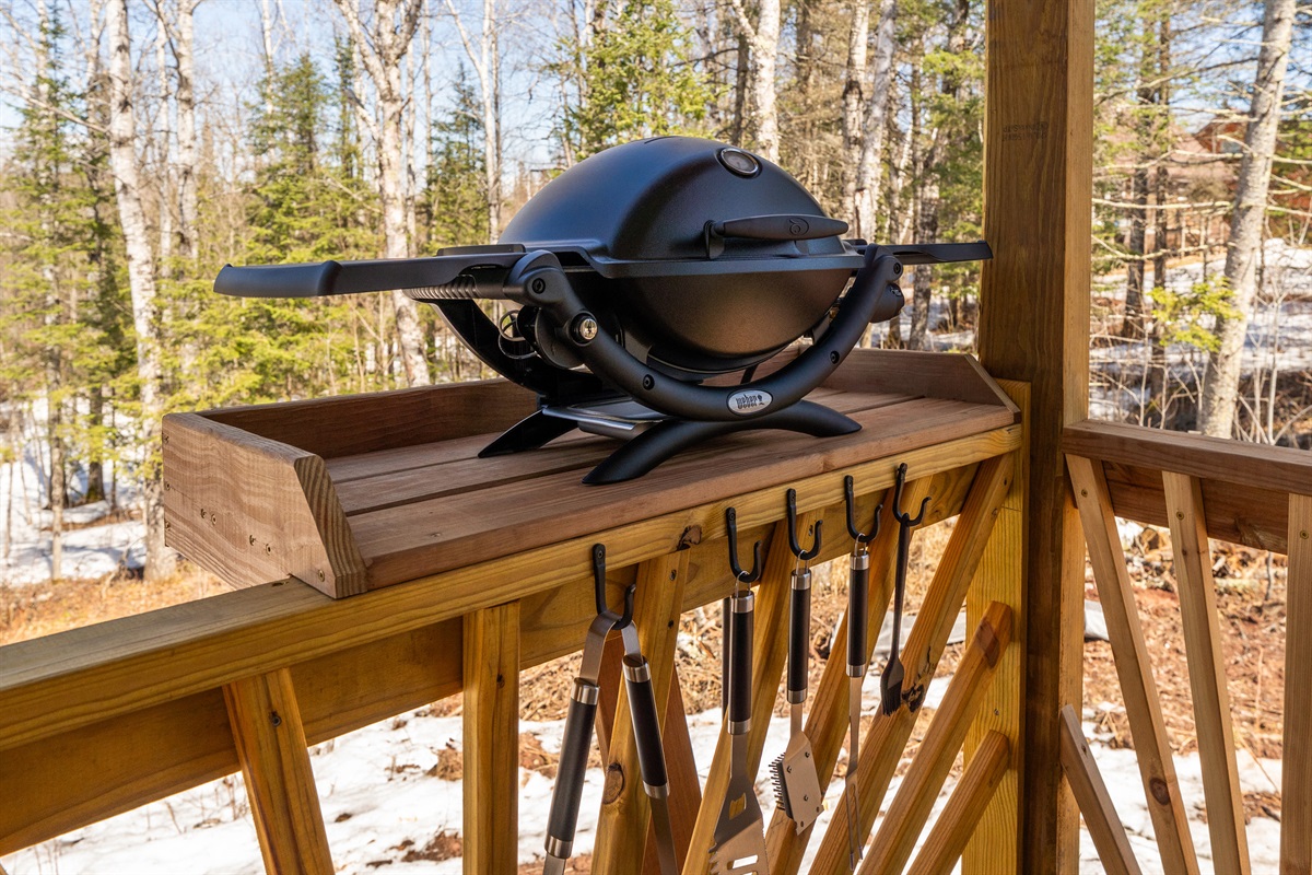 Ridge Cabin - grill