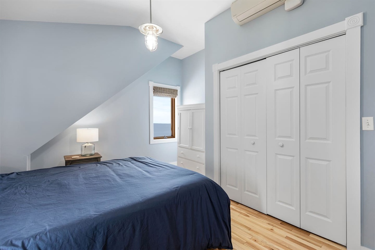 Second floor queen bedroom