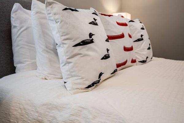 Unwind in a comfortable queen bedroom with your own ensuite bathroom.
