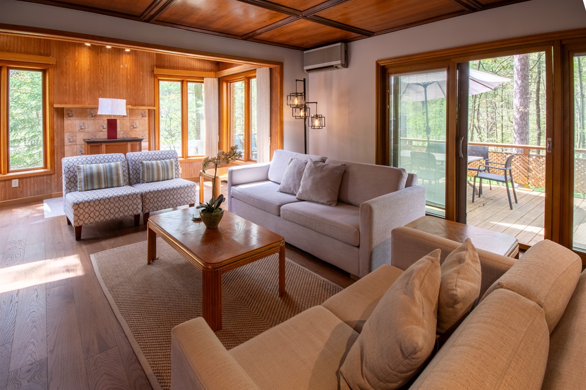 8cf2159f432b44d1b45fd9481ef9ae78 Large