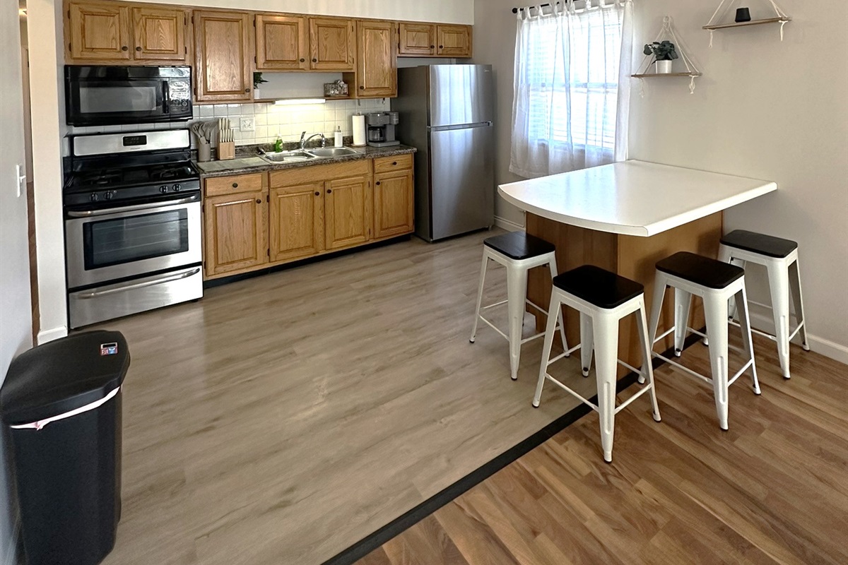 Fully stocked kitchen with K-cup and regular coffee machine