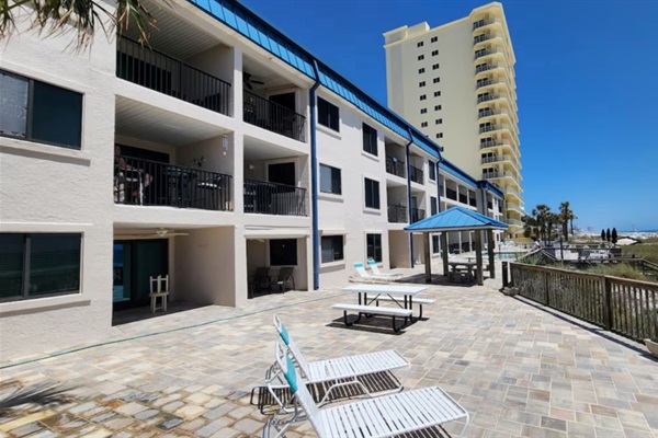 Pool deck with picnic table seating