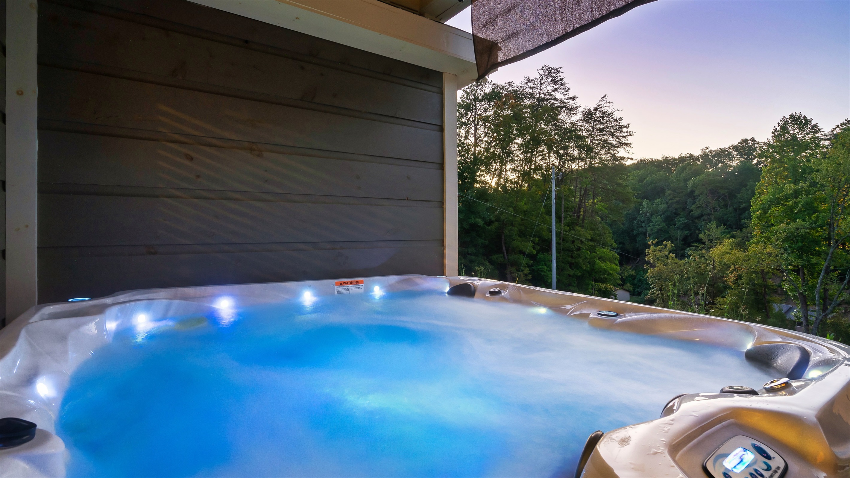 Ideal Location! Pool & Hot Tub•10% First Responder 3