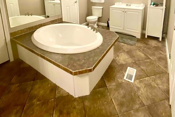 Master Bathroom 