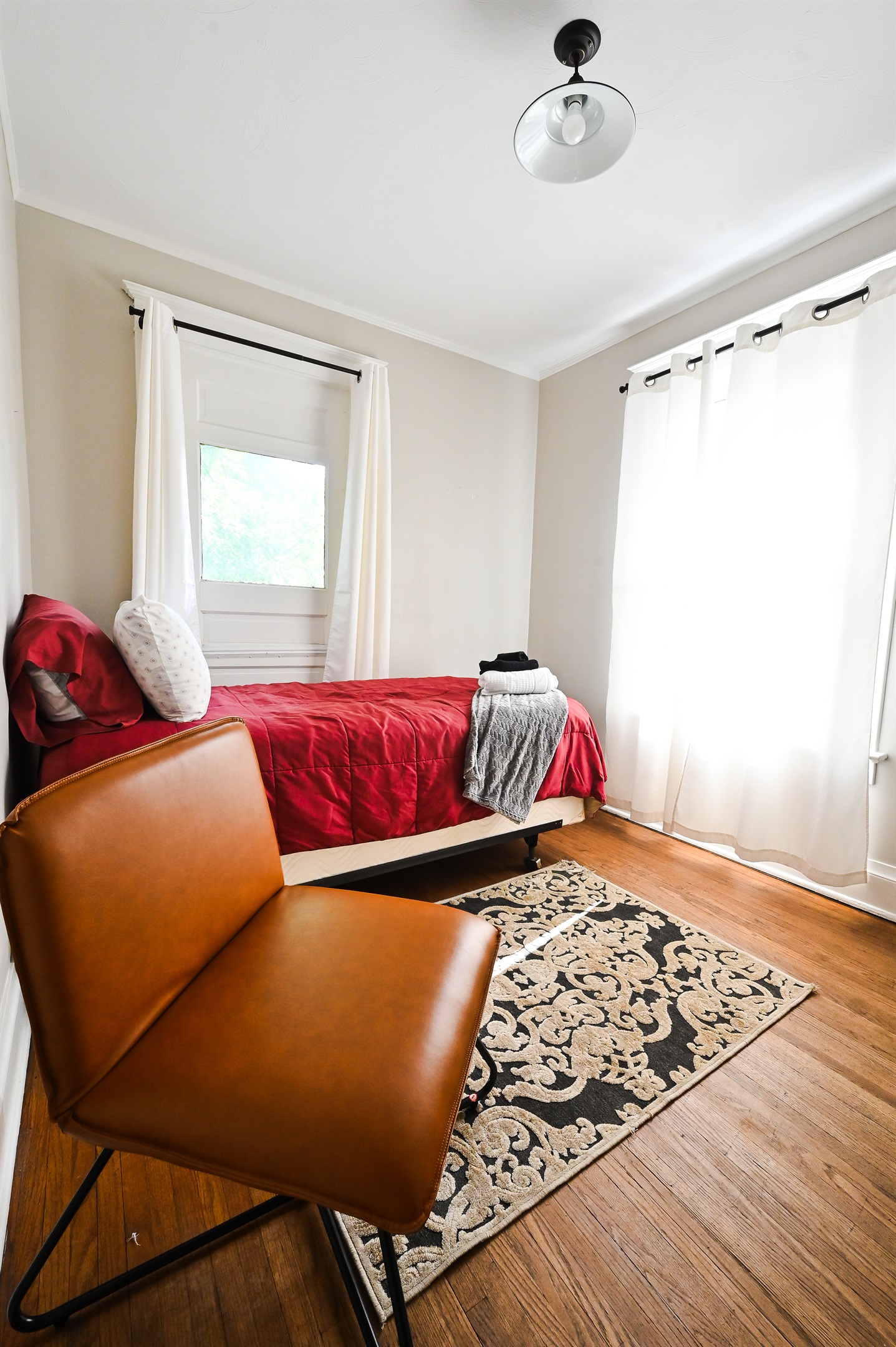 twin bedroom