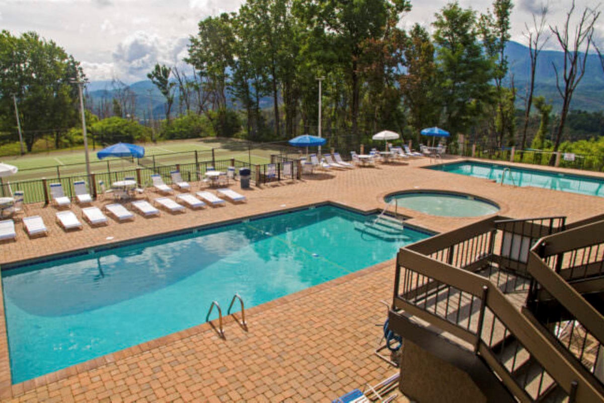 NORTH CLUBHOUSE POOL