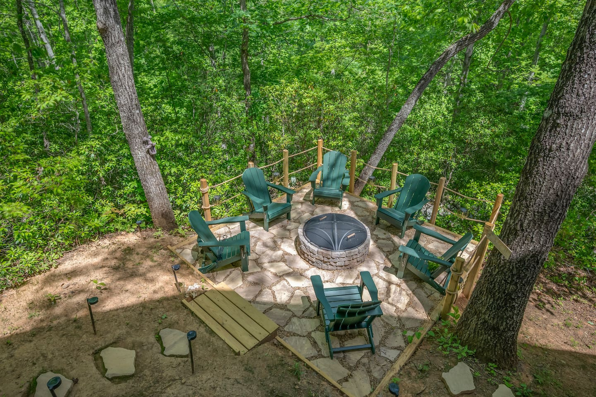 Spacious firepit area 