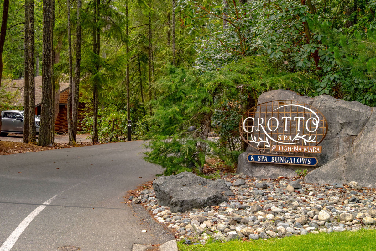 Relax and recharge at the world-famous Grotto Spa nearby.