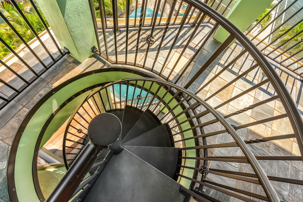 The third floor is accessible via elevator and back staircase.