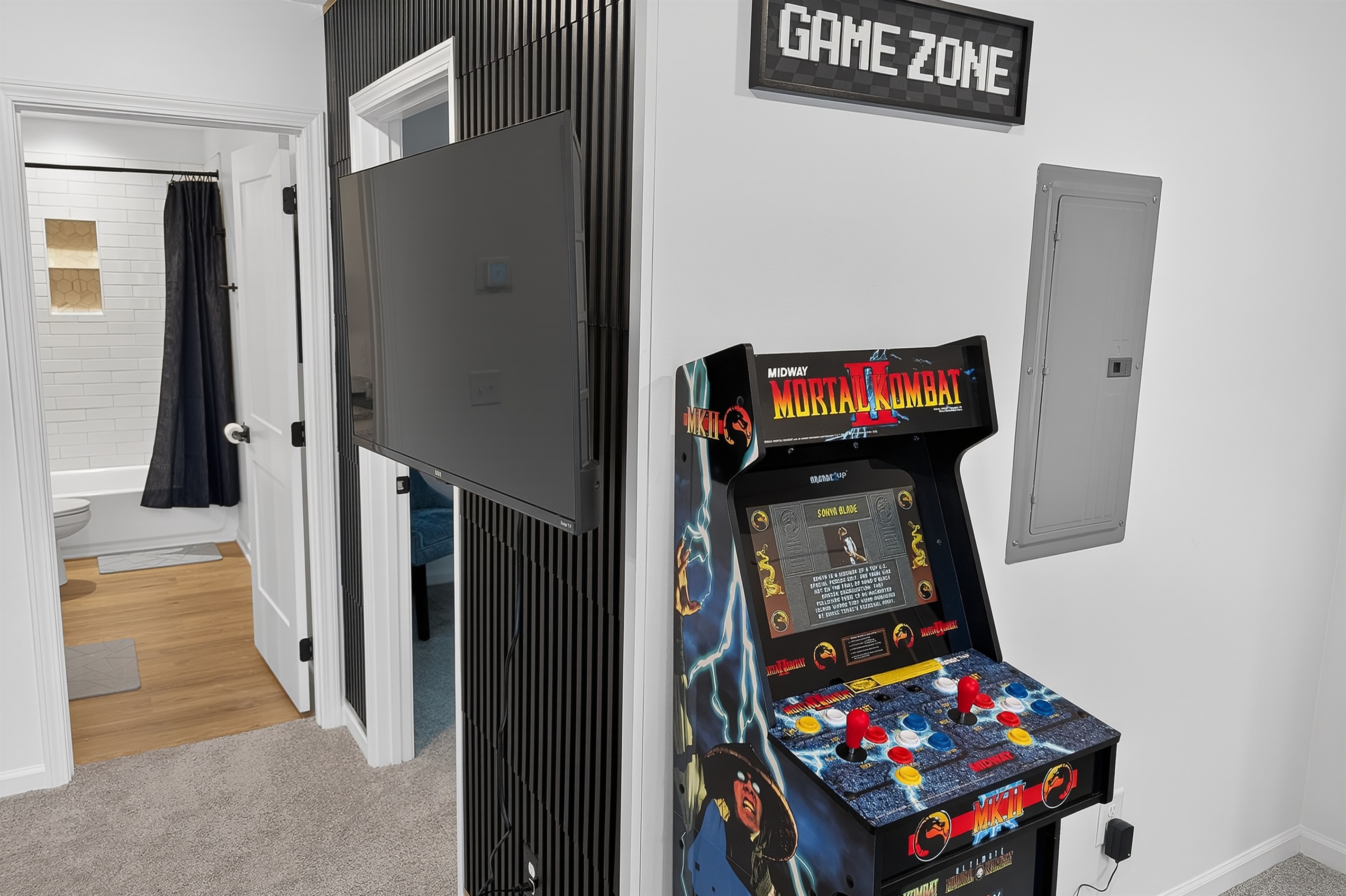 2nd floor family room/game area