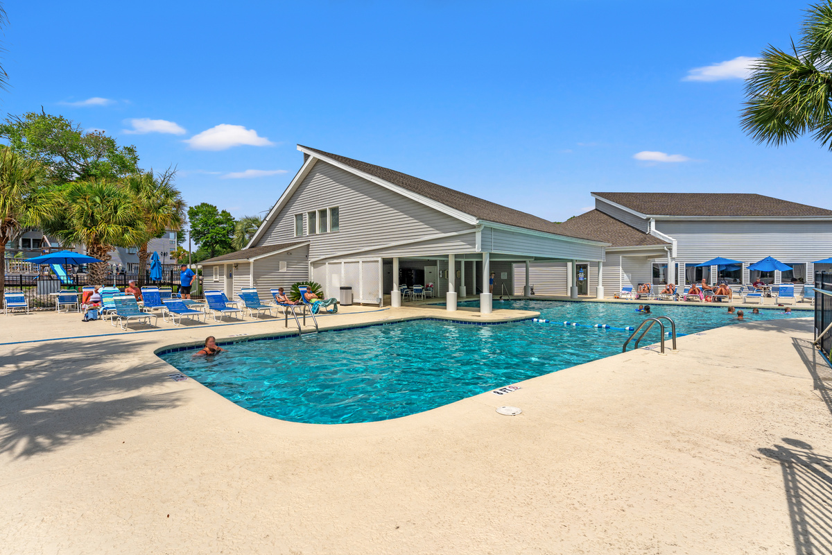 Refeshing pool