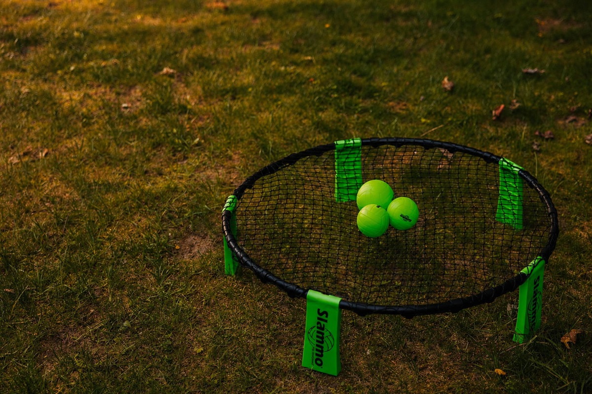 Spikeball Yard Game
