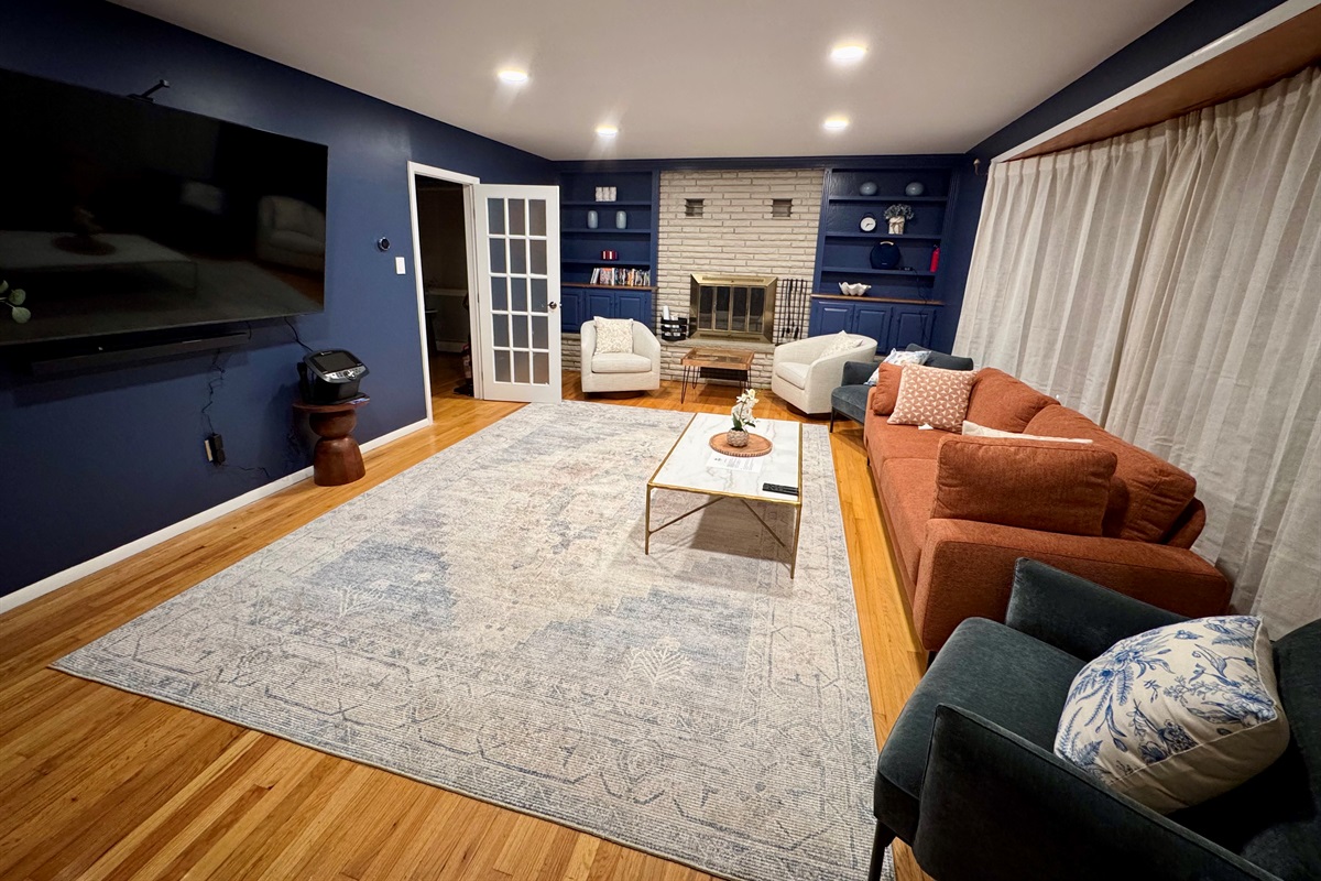 Living room glow — where luxury and comfort meet.