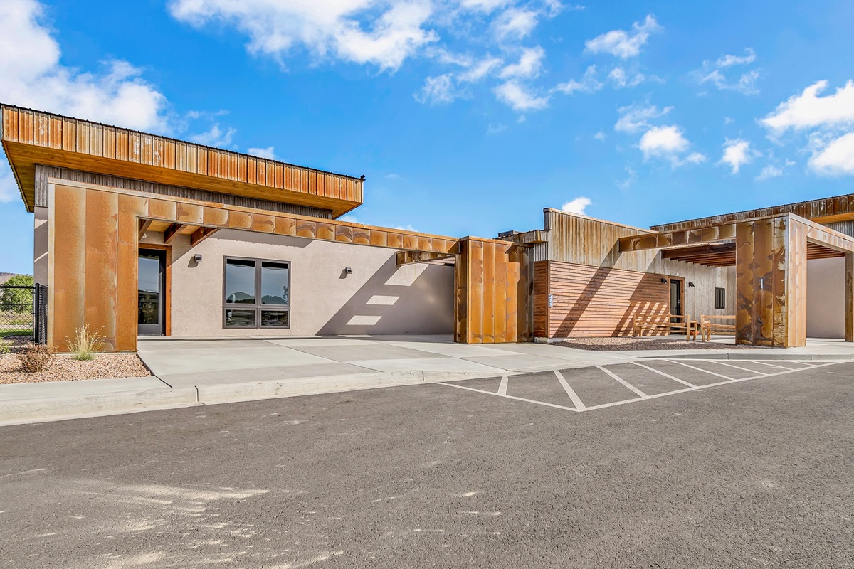 Palisade Legends Clubhouse