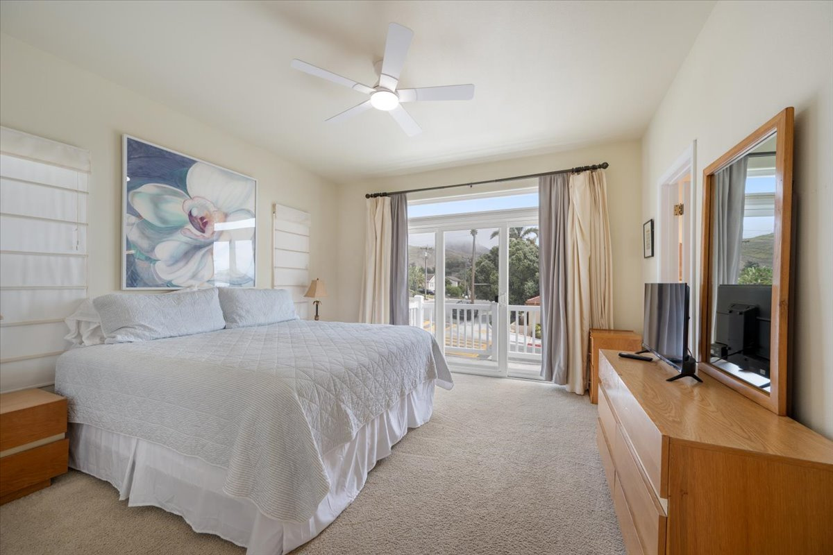primary bedroom -King