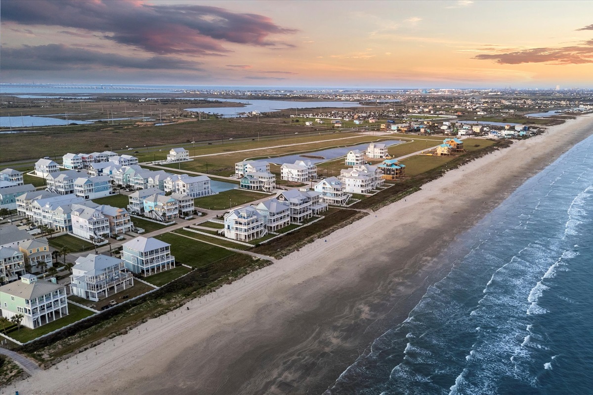 8d9440e3a8a74cb3a082be8220ec7b5b Large | Beachhouse | Texas | TX | Vacation Homes | Galveston | Crystal Beach | Kokomo | Breezy Days | Beachfront Elegance | Sunrise Serenity | Southern Sands Property Management, LLC