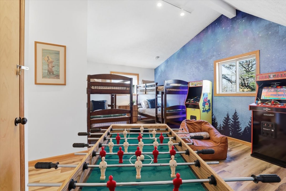 Bunk beds, arcades and foosball all in one room. The ultimate Poconos sleepover for kids and adults alike