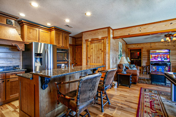 Arcade Room Kitchenette, Majestica Lodge