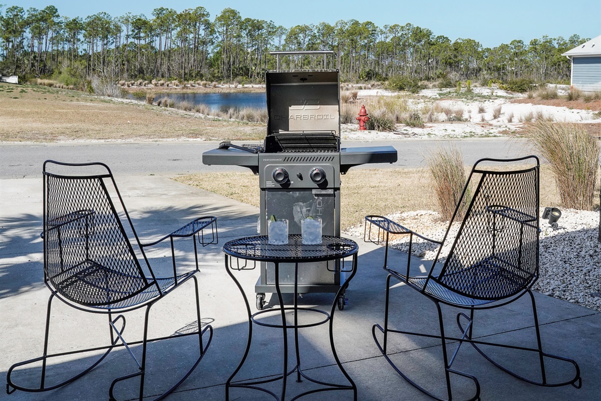 Outdoor seating | dining | grill
