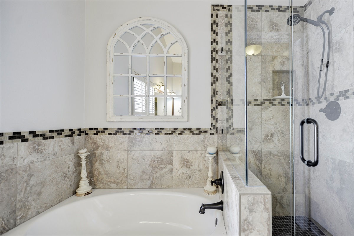 Soaking Tub and Separate Shower