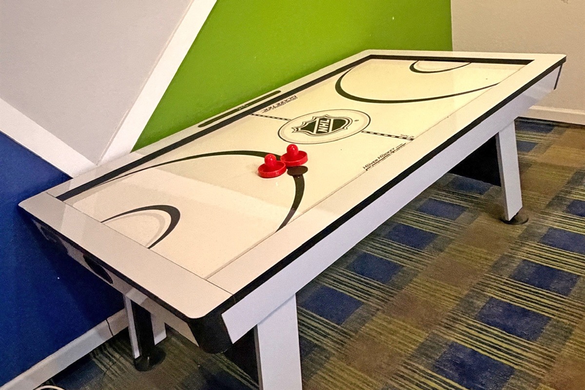 Play Air Hockey
