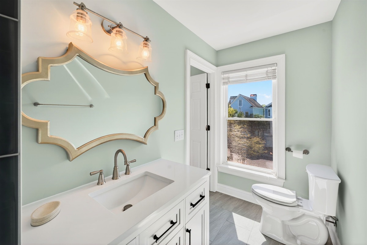 Full Bath  | 23 Grand Pavillion | Wild Dunes | Isle of Palms, SC | IOP Escapes